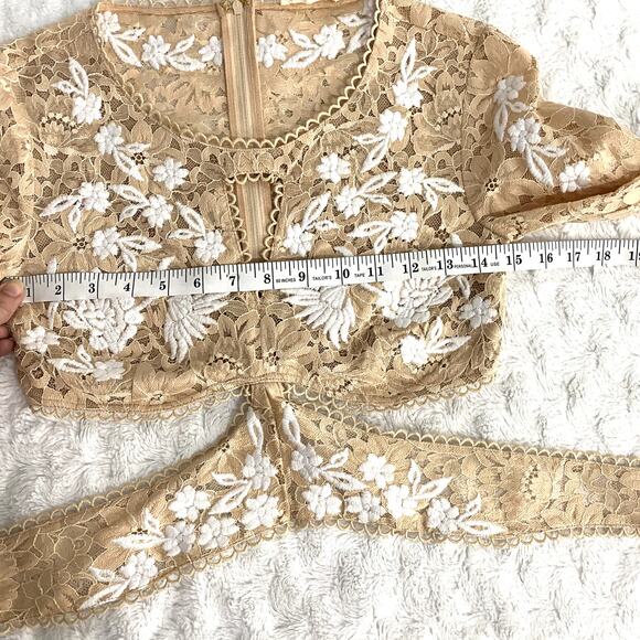 NEW For Love & Lemons Latte Beige Floral Lace Matador Tie Crop Top XS - Picture 8 of 8